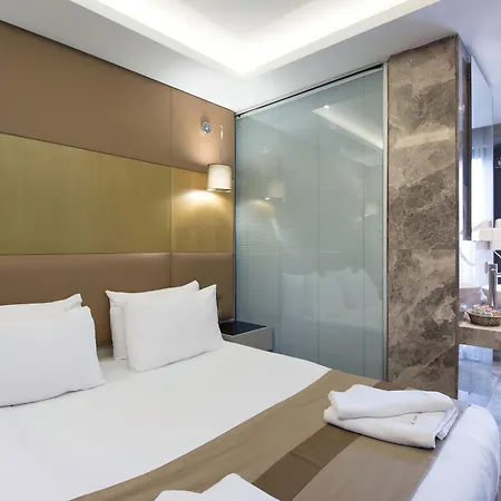 מלון דירות Gk Regency 4*