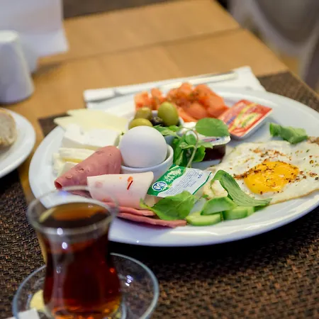 Gk Regency מלון דירות 3*