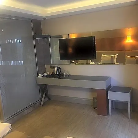 מלון דירות Gk Regency 3*